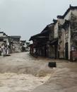 ﻿徽州古村唐模经受住了洪水考验，村民点赞“古人智慧”
