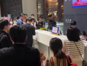 女子所攜帶寵物逃脫，致全體旅客下機！上海警方最新通報