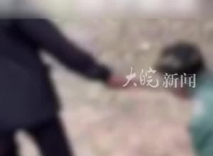 河北宁晋县一男子遭多人霸凌  警方：已立案调查  当地教育局：几名涉事男子非在校学生