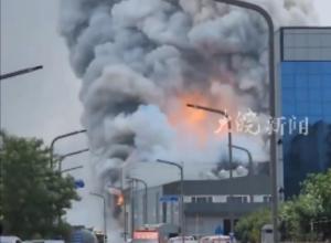 韩国京畿道电池厂火灾已扑灭 
现场发现20多具遗体