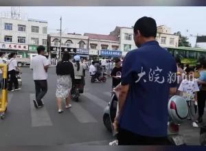 安徽霍邱五旬考生“四战”高考 “早年辍学，想多学点知识”