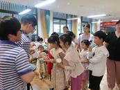 長寧中心星瀚書海城市閱讀空間開展酸梅湯制作與品嘗活動  慶祝父親節