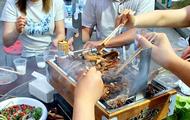 攤位免費人氣高！蚌埠這里的“地攤經濟”正在點亮“創業之夜”