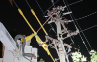 中考前合肥一考點主供電電源運行溫度超標 電力工人火速消除隱患