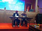 公益之花綻放珠城   解曉東為家鄉(xiāng)援建音樂(lè)教室