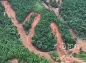 司机突遇泥石流 被埋27小时后获救 梅州20多村民用柴刀锄头施救