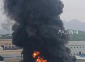 广西隆安一石油化工厂突发火灾 
事发公司回应：仓库被烧 未发生爆炸 无人员伤亡