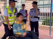 六安民警“公主抱”護送受傷考生