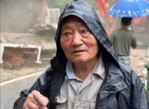 直击黄山防汛救灾一线 
八旬老人主动配合拆除房屋 
确保救援道路畅通