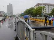 突發！上海浦東一路面大面積坍塌
