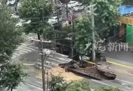 沈陽市鐵西區一路口出現約30平方米路面塌陷，路段進行臨時交通管制