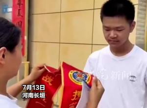 “从小的梦想就是参军报国”，双胞胎兄弟分别考上军校警校