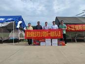 國元保險五河支公司慰問防汛一線工作人員