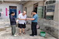 小溪鎮小溪村：七一建黨節，走訪慰問暖人心