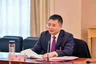擔(dān)任市長3年后，徐鴻辭職