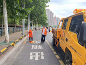 六安市公路處念好“潔剪疏”三字經(jīng)提升公路顏值