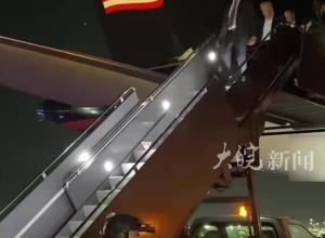 特朗普在竞选集会上遭枪击后 乘专机飞抵新泽西州
