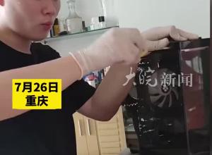 大二男生暑期兼职安装电脑  雇主家空调坏了 满头大汗坚持完成工作!  “这一瞬间 我知道我的孩子长大了”

