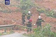 越南一客車因山體滑坡被掩埋 已致8人死亡