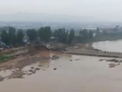 山東泗水強(qiáng)降雨致泗河水壩損毀 當(dāng)?shù)鼐o急轉(zhuǎn)移群眾約2400人