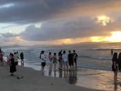 廣東汕頭兩人下海玩耍時被浪卷走，被找到時均已不幸身亡