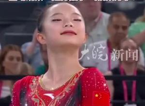 年仅16岁！奥运首秀就嗨翻全场！张怡涵自由操像个骄傲的小精灵，全场观众一起打拍子，气氛太好了！