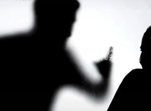 四川筠连县警方通报：男子杀害女子及家属4人后自杀，在外省务工经商期间产生感情纠葛