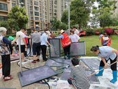 【問需于民】望城街道大崗頭社區：為居民免費清洗地墊 將暖心服務送到居民“心坎上”