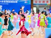 近千名青少年舞者池州“斗舞”