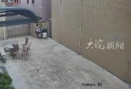 珠海斗門泥灣村一居民樓發(fā)生倒塌  共4人被困 已搜救出2人