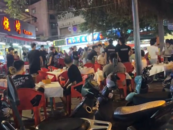 廣西柳州一夜宵攤前多人打架斗毆致人受傷   當(dāng)?shù)鼐剑?人被抓捕
