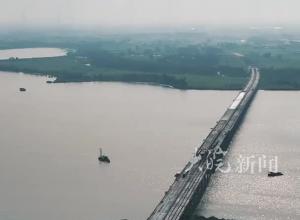 五蒙高速公路沱湖特大桥合龙 