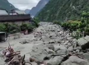 四川康定山洪泥石流灾害已造成10人遇难 17人失联