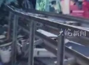 意大利一载25名中国游客旅游大巴撞上高速护栏，已致1死10余伤