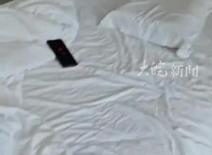 男子晒前一晚喝多了住的酒店 第二天起来发现酒店被拆了 这工人效率也太高了