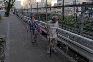 “孤獨死”數據發布！日本上半年超3萬名獨居者死于家中，東京最多