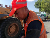 高溫下堅守的最美公路人
