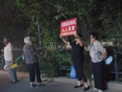 女子退婚拒退38萬彩禮，男子母親公開討要彩禮被行拘