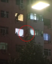 河北一女孩墜樓，消防員營救時一同墜落？回應(yīng)來了