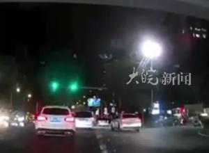 深圳一汽车与电动自行车碰撞，造成2人死亡 5人受伤，警方：司机突发身体不适