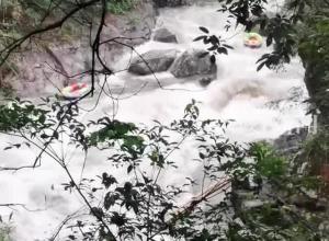 江西武功山景区夫妻俩漂流1死1伤，官方通报：项目已停业整顿