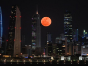 今年首個(gè)“超級(jí)月亮”20日凌晨現(xiàn)身夜空
