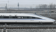 旅客帶倆娃上火車手足無措 列車員一路相助獲感謝