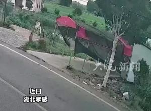 男子骑摩托车撞人后逃离现场，伤者未及时救治 不幸离世