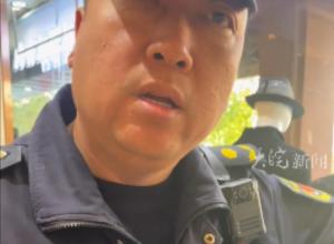 广告牌放在店内玻璃边 
被城管告知可处罚款200元 
回应：要求明窗亮镜，最终没罚款