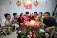 安徽蚌埠：百歲老師迎來生日會 七旬學生送上真摯祝福