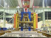 世界軋機(jī)之王！上海寶冶承建的河南周口鋼鐵寬厚板項(xiàng)目牌坊完成首吊