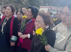四川黑水县遇难镇长谭磊追悼会今天举行，亲属：他总是第一时间奔赴救援现场 