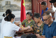 安徽東至：愛心義診迎中秋