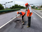 六安市公路處多舉措護路保暢迎中秋